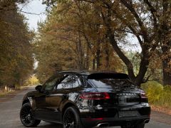 Photo of the vehicle Porsche Macan