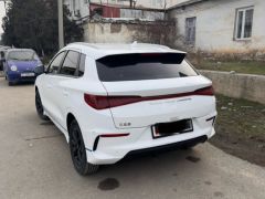 Фото авто BYD e2