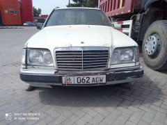 Сүрөт унаа Mercedes-Benz W124