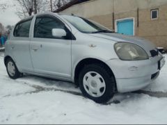 Сүрөт унаа Toyota Vitz