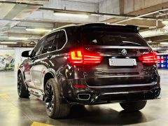 Photo of the vehicle BMW X5