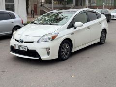 Фото авто Toyota Prius