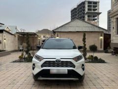 Сүрөт унаа Toyota RAV4