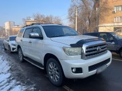 Фото авто Toyota Sequoia