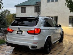 Photo of the vehicle BMW X5