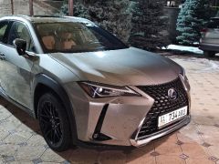 Photo of the vehicle Lexus UX