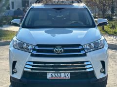 Photo of the vehicle Toyota Highlander