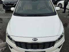 Photo of the vehicle Kia Carnival