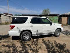 Сүрөт унаа Toyota Sequoia