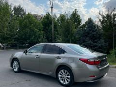 Photo of the vehicle Lexus ES