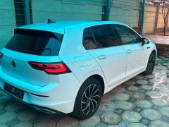 Photo of the vehicle Volkswagen Golf