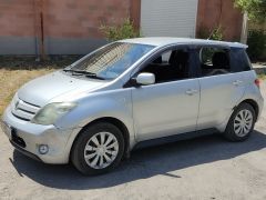 Photo of the vehicle Toyota Ist