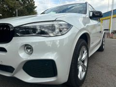 Photo of the vehicle BMW X5