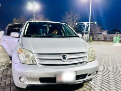 Фото авто Toyota Ist