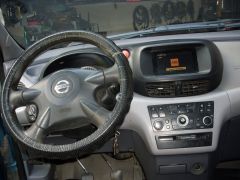 Фото авто Nissan Almera Tino