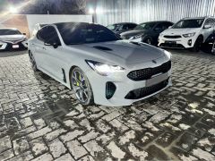 Photo of the vehicle Kia Stinger