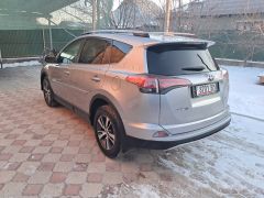 Сүрөт унаа Toyota RAV4