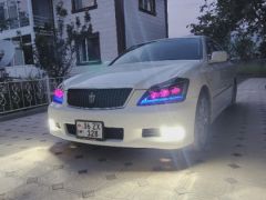 Сүрөт унаа Toyota Crown