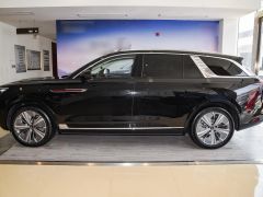 Сүрөт унаа Hongqi E-HS9