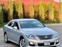 Сүрөт унаа Toyota Crown