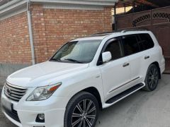 Photo of the vehicle Lexus LX