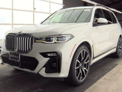 Photo of the vehicle BMW X7