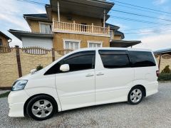 Сүрөт унаа Toyota Alphard