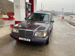 Фото авто Mercedes-Benz W124