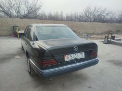 Сүрөт унаа Mercedes-Benz W124