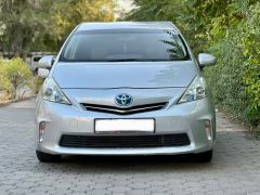 Фото авто Toyota Prius v (+)