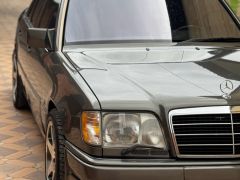 Сүрөт унаа Mercedes-Benz W124