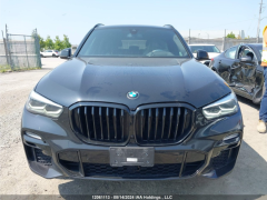 Photo of the vehicle BMW X5