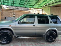 Сүрөт унаа Nissan Pathfinder