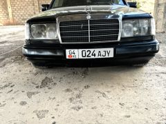 Сүрөт унаа Mercedes-Benz W124