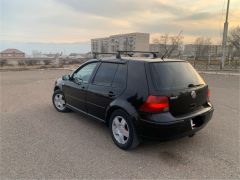 Photo of the vehicle Volkswagen Golf