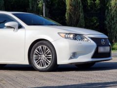 Photo of the vehicle Lexus ES