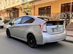 Фото авто Toyota Prius