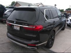 Photo of the vehicle BMW X7