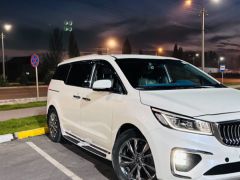 Photo of the vehicle Kia Carnival