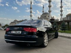 Photo of the vehicle Audi A8