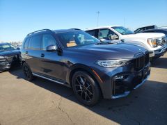 Photo of the vehicle BMW X7