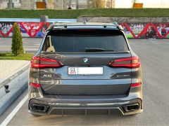 Photo of the vehicle BMW X5