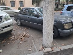 Photo of the vehicle Mercedes-Benz W124