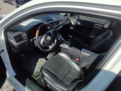 Photo of the vehicle Lexus CT