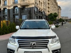 Photo of the vehicle Lexus LX