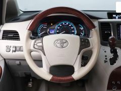 Фото авто Toyota Sienna