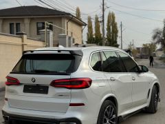 Photo of the vehicle BMW X5