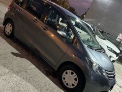 Сүрөт унаа Honda Freed