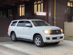 Сүрөт унаа Toyota Sequoia