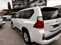 Photo of the vehicle Lexus GX